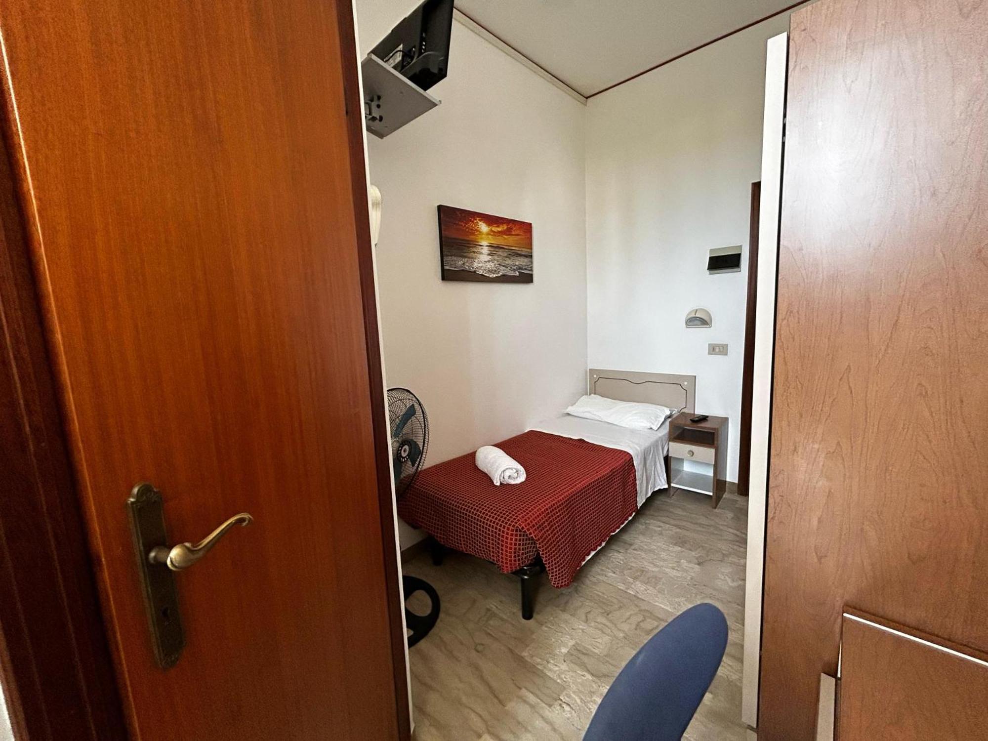 Hotel Anny à Rimini Extérieur photo