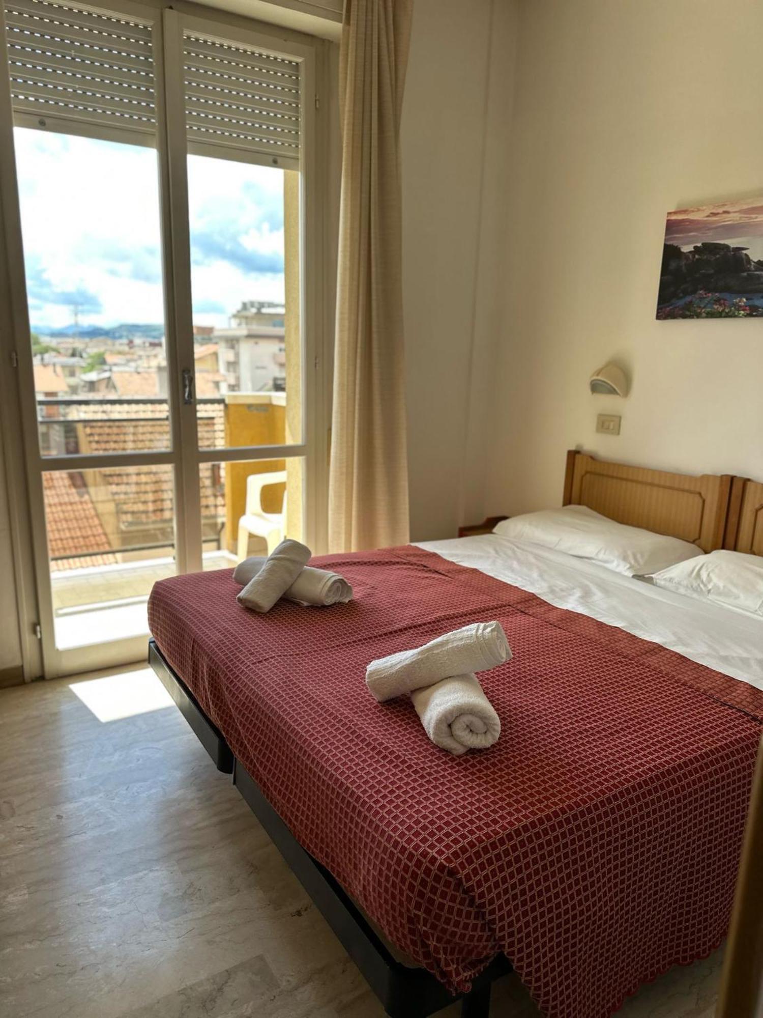 Hotel Anny à Rimini Extérieur photo